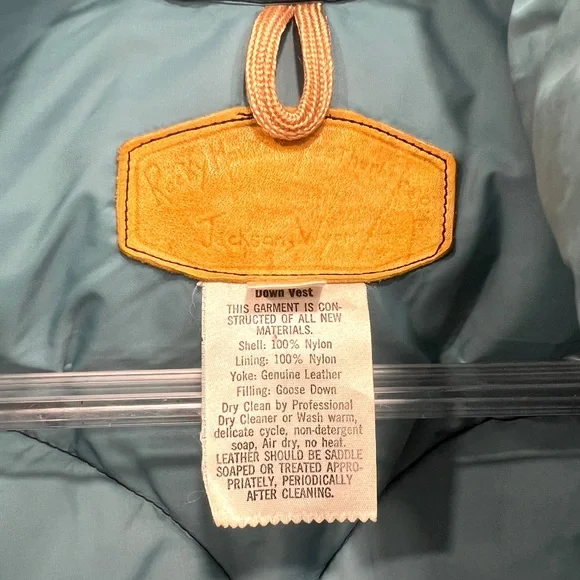 VTG 70s Woman’s Rocky Mountain Featherbed Navy Quilted Down Vest Size 5/6 - Picture 4 of 5